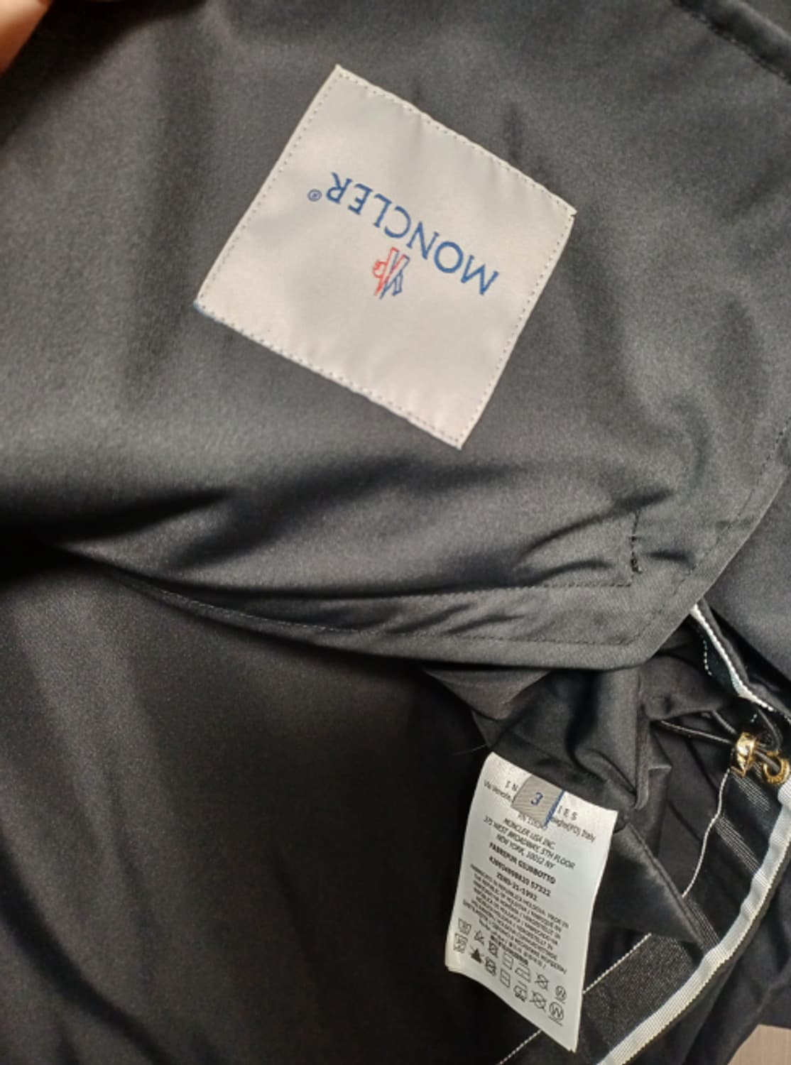[몽클;레어] 2회착용 / 바람막이 점퍼 / 3 (약 여성 77 사이즈) 상품이미지2