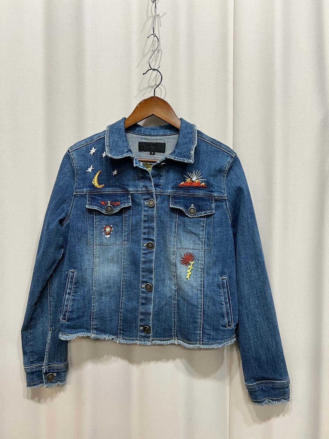 LUSSO 빈티지 여성 자수 스판 데님 트러커 자켓  상품이미지2