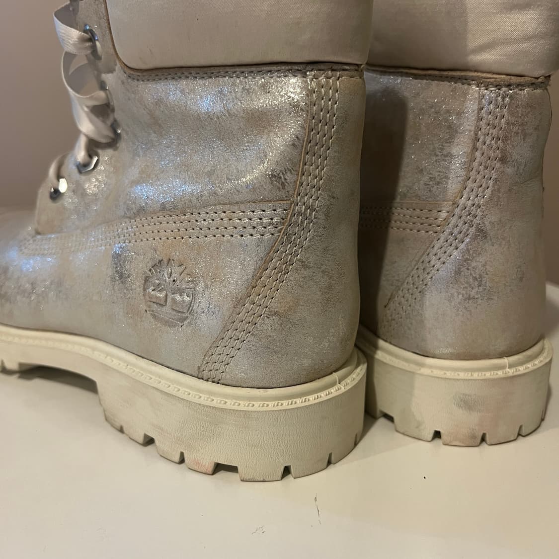 팀버랜드 6인치 실버 글리터 부츠 상품이미지4
