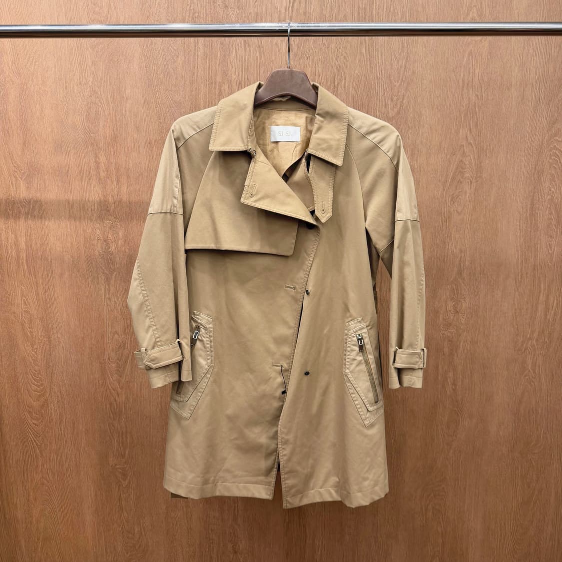 SJSJ 트렌치 코트 언밸런스 플랩 더블 여밈 디테일 베이지 상품이미지2