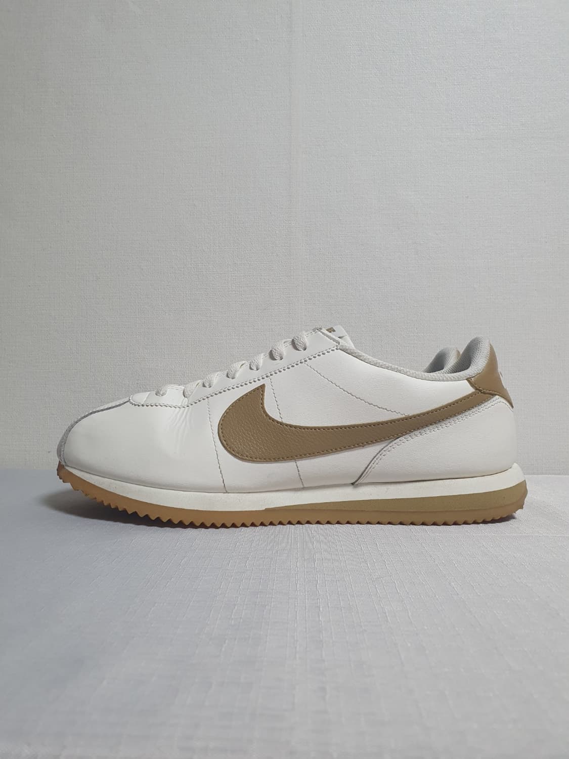 285mm 나이키 코르테즈 레더 M 세일:검 옐로우 파라슈트 베이지 상품이미지1