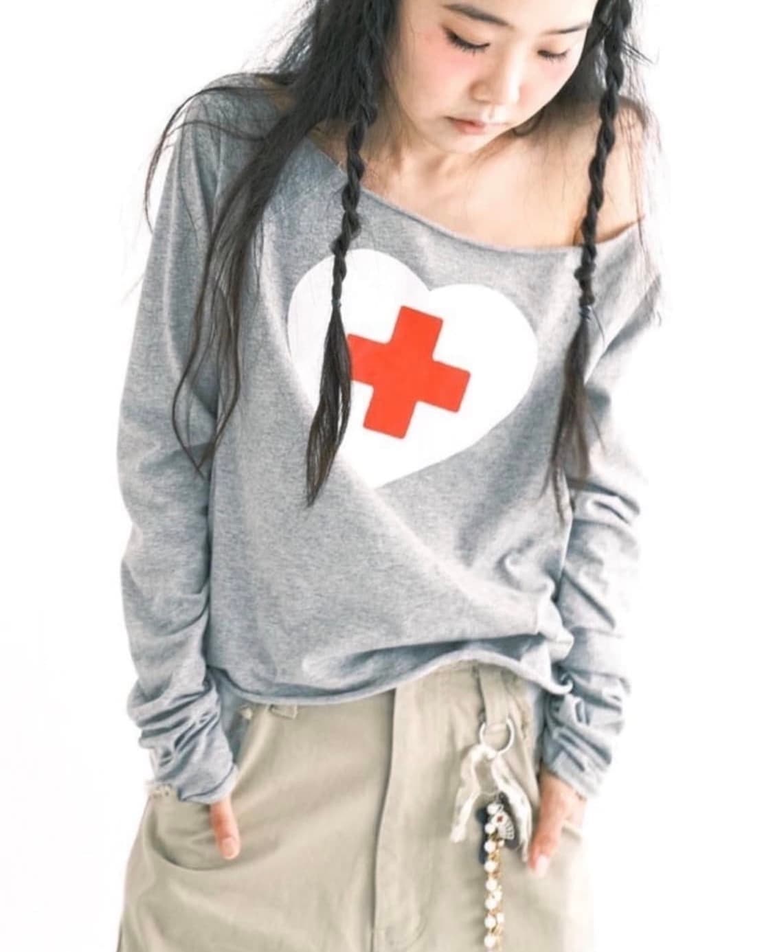 샵페어리 크로스하트 컷오프 티셔츠 그레이 상품이미지1