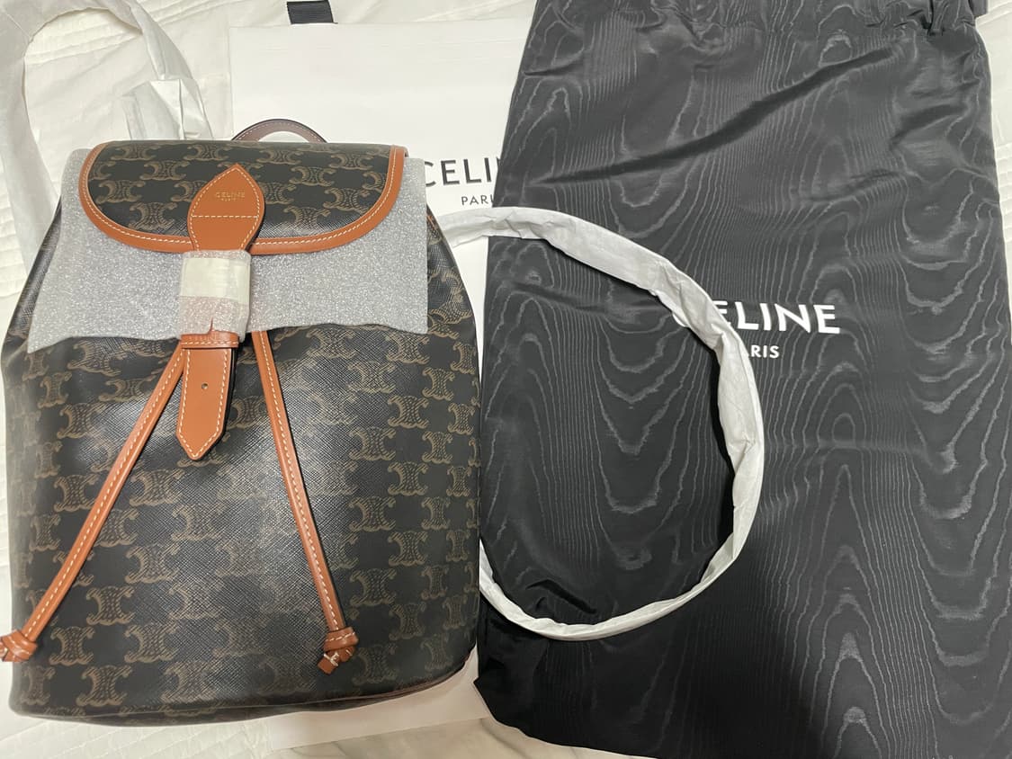 셀린느 폴코백팩 미디움 새상품 상품이미지1