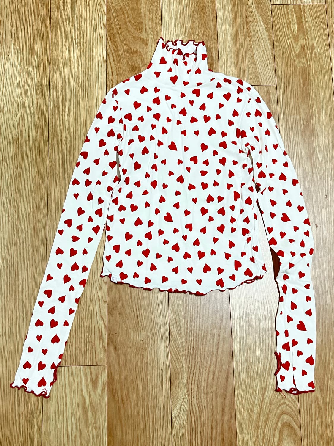 민지에나 하트 터틀넥 티셔츠 상품이미지4