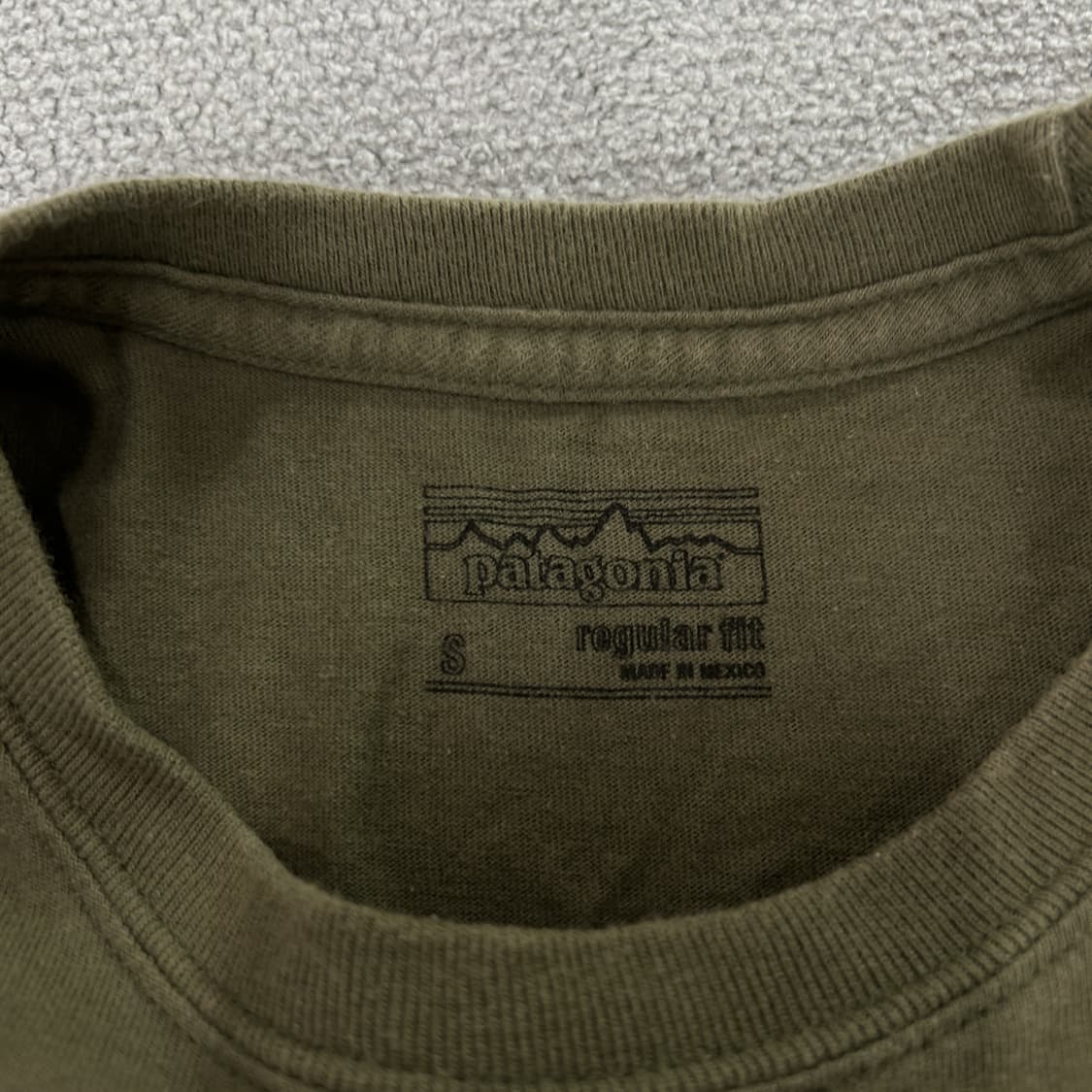 파타고니아 원숭이 프린팅 반팔 티셔츠 카키 s 상품이미지2