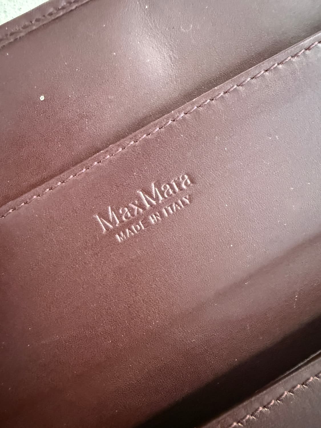 막스마라 버건디 가죽 장지갑 상품이미지6