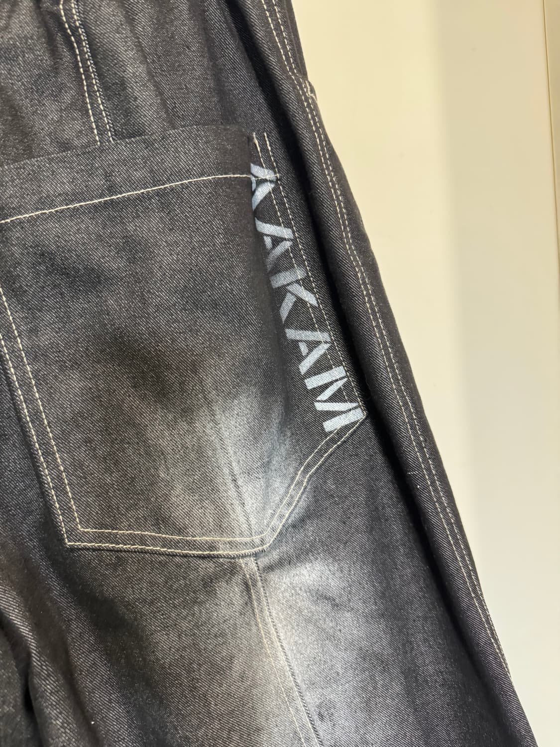 아캄 스프레이드 데님 팬츠 상품이미지8