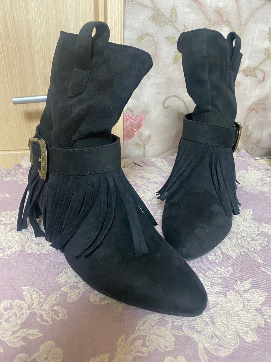 블랙 스웨이드 테슬 부츠 240(새상품) 상품이미지1