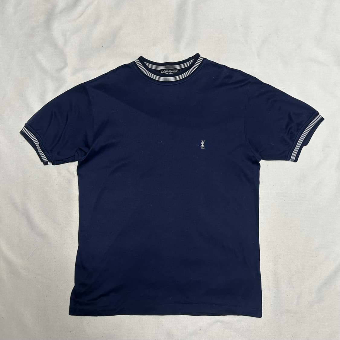 95 입생로랑 네이비 반팔티 상품이미지2