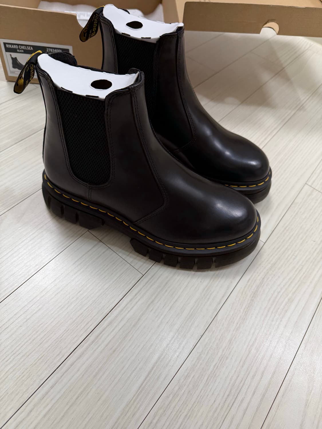 닥터마틴 리카드첼시부츠250 새상품 상품이미지3