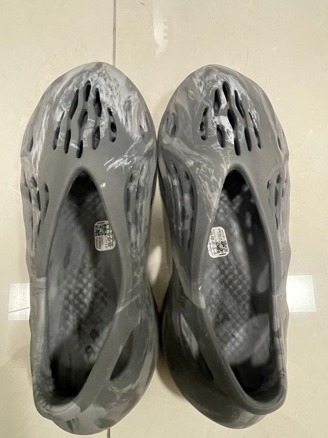 이지폼러너 믹스그래닛 265사이즈 판매합니다. 상품이미지2