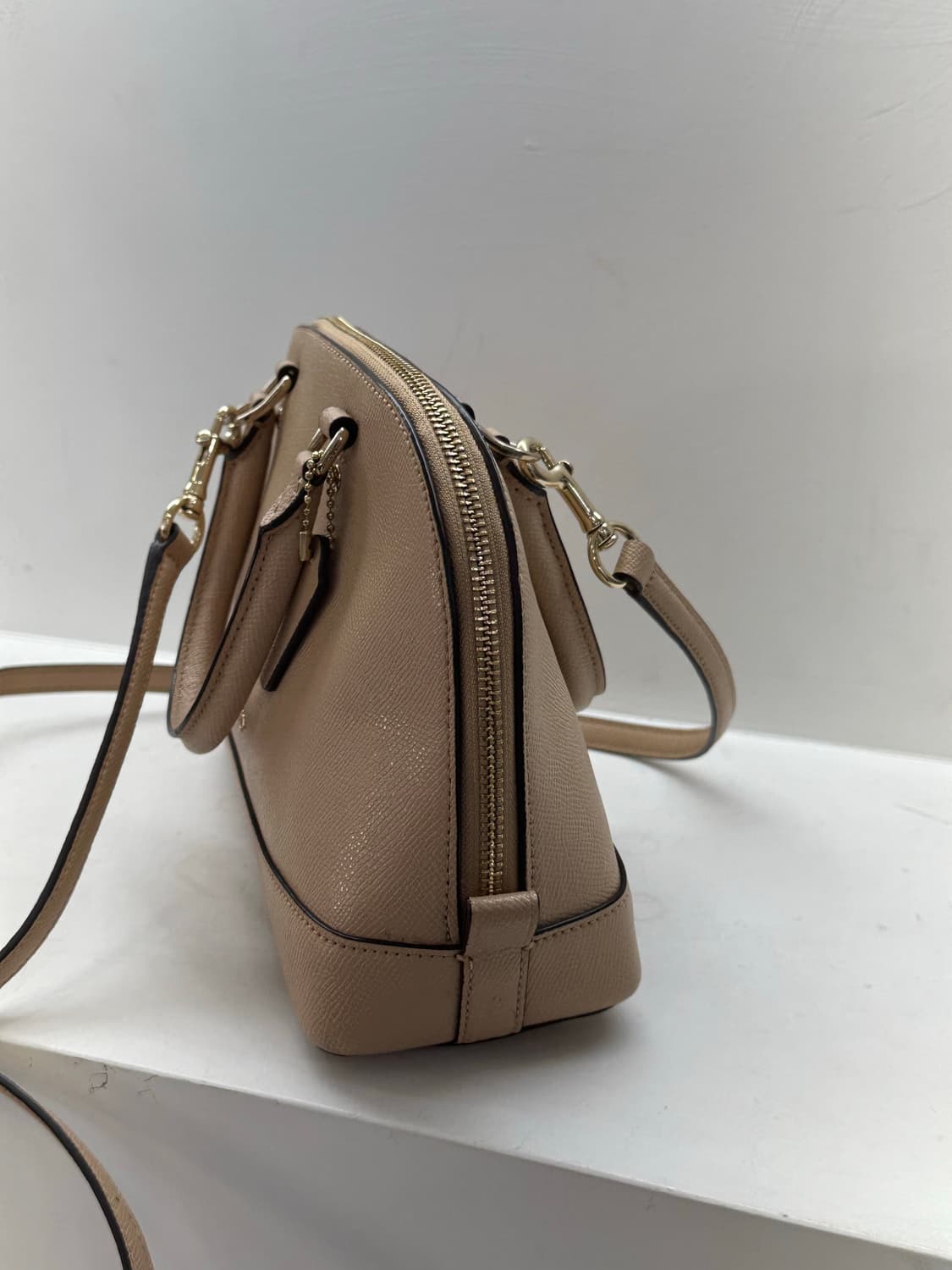 코치 미니 시에라 사첼 크로스백 상품이미지5