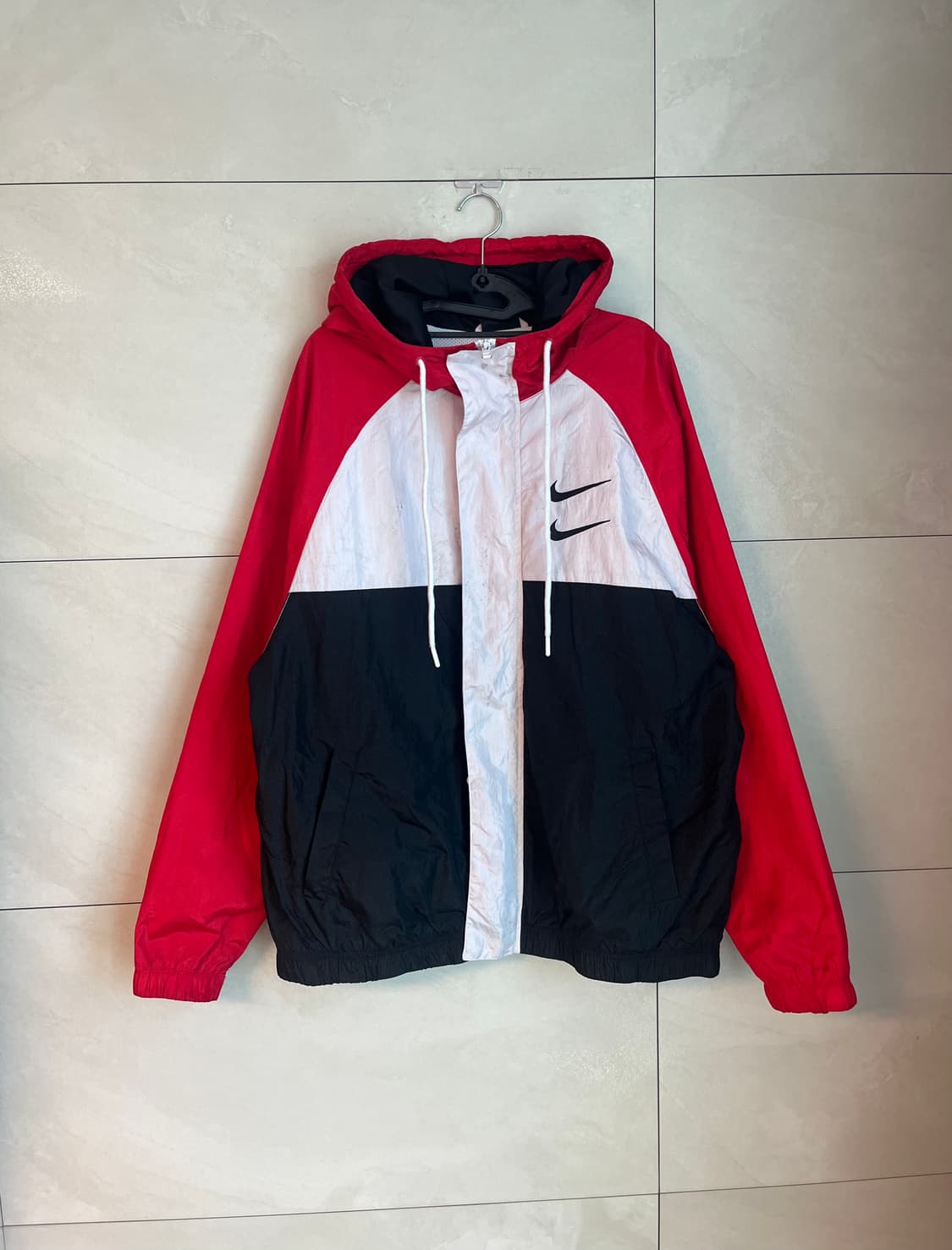 [XL] 나이키 더블 스우시 바람막이 레드/화이트/블랙 상품이미지1