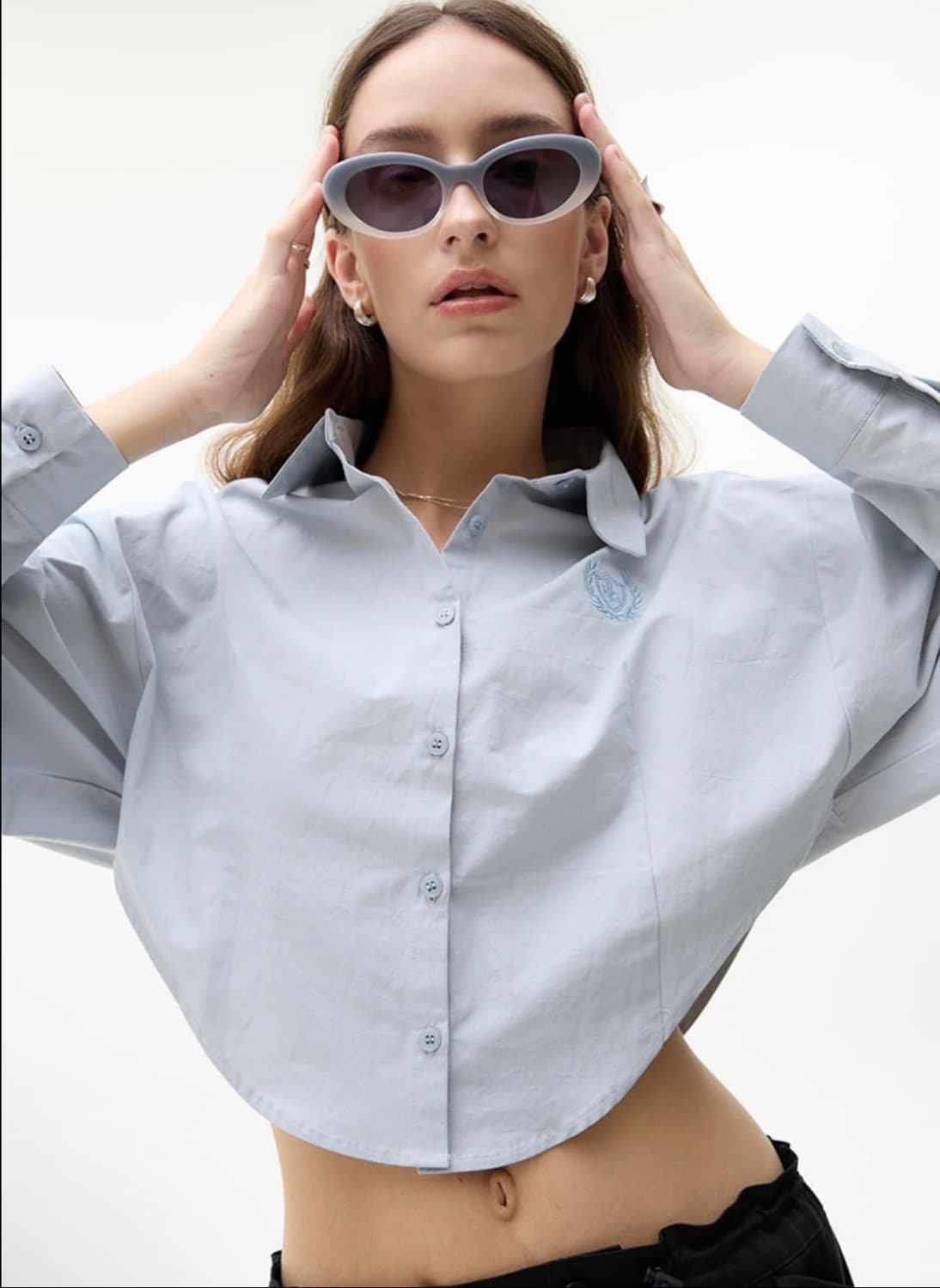 라티젠 블루 크롭 셔츠 LK CROP SHIRT SKY BLUE 상품이미지1