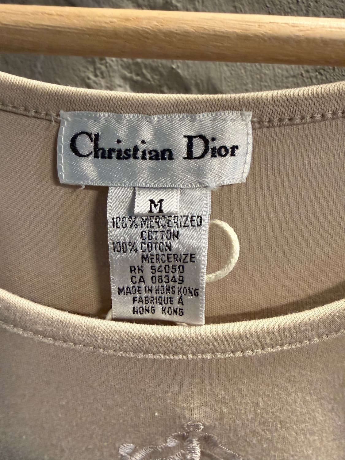 M 크리스찬디올 Dior 로고 자수 슬리브리스 나시 베이지 상품이미지5