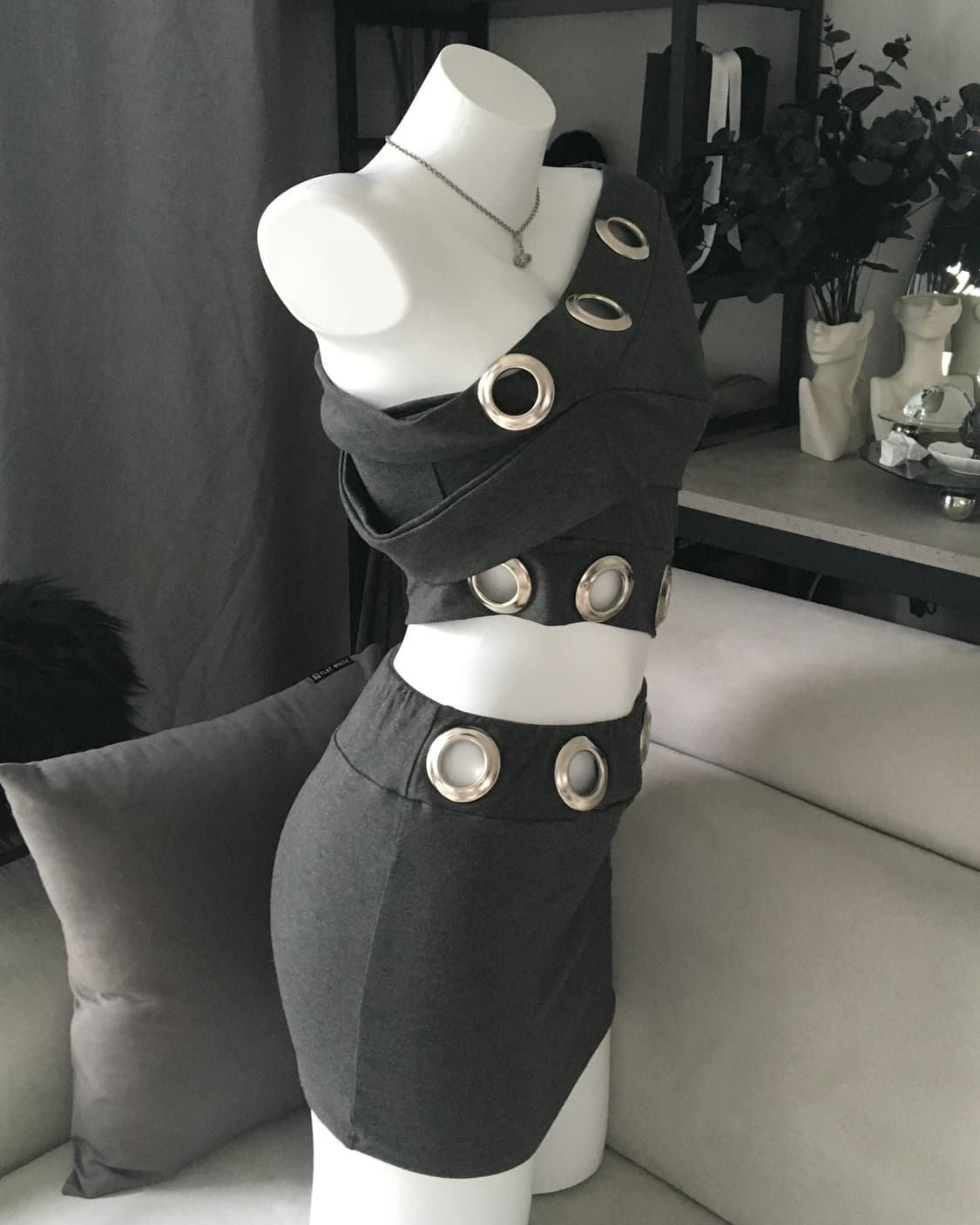 ༒ Eyelet off-shoulder dress 상품이미지2