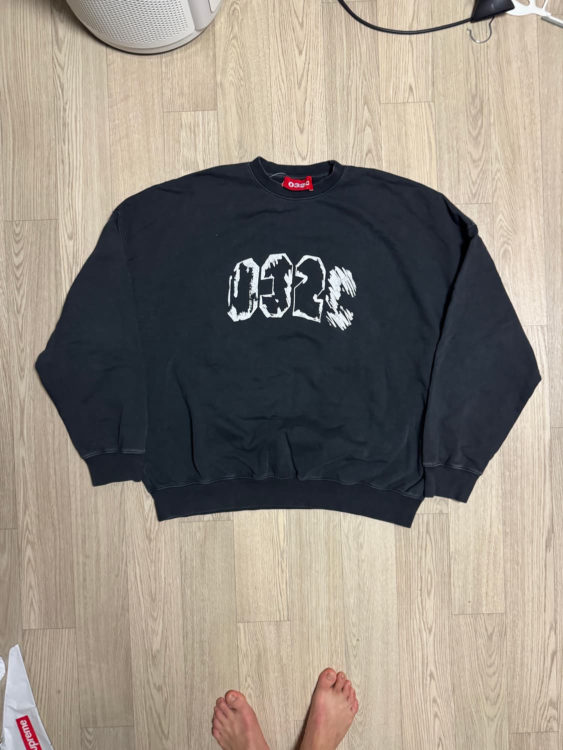 032c 오버사이즈 워시드 로고 스웻셔츠 블랙 상품이미지1
