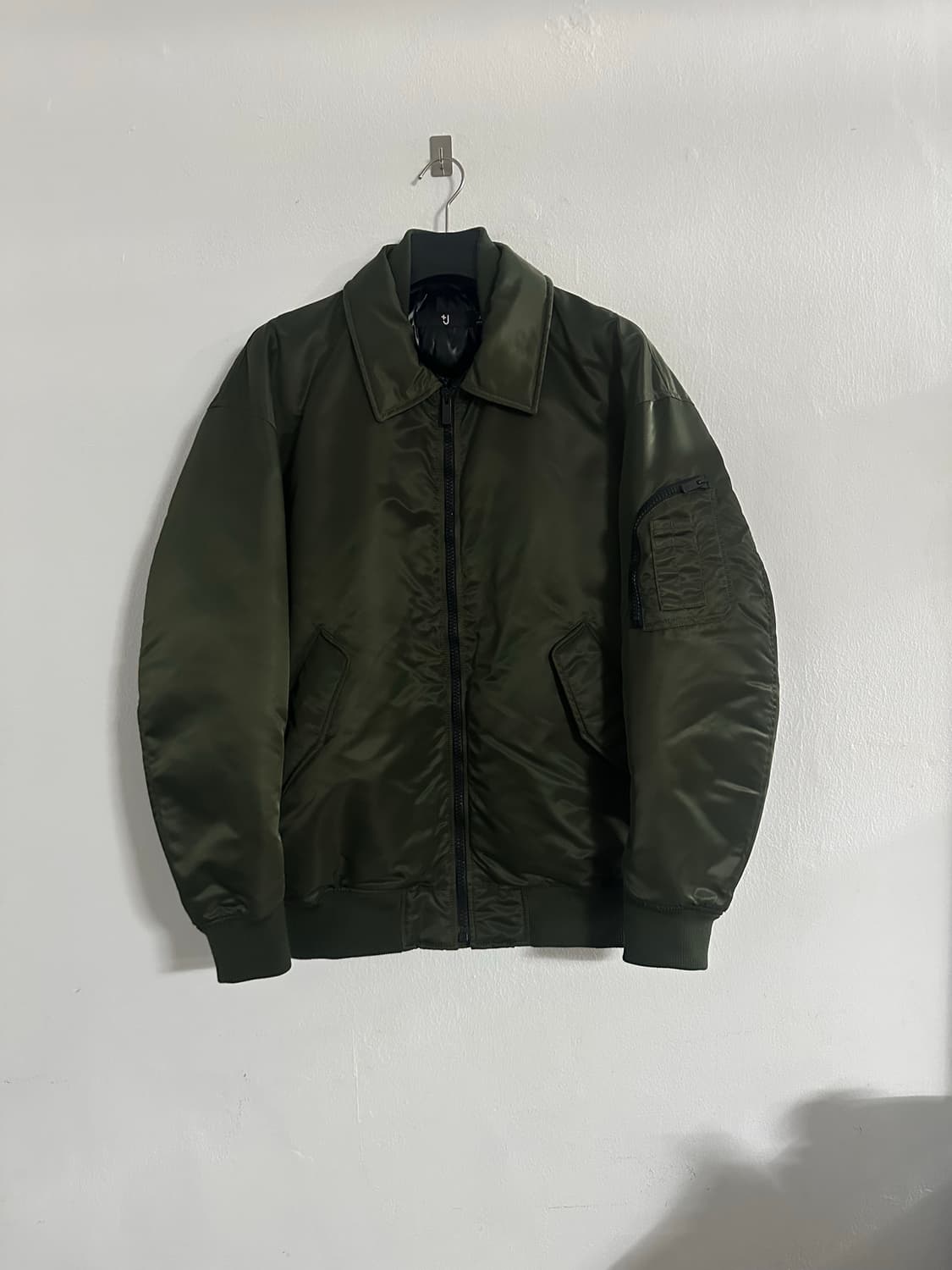 질샌더 유니클로 MA-1 봄퍼 블루종 점퍼 카키 XL  상품이미지1