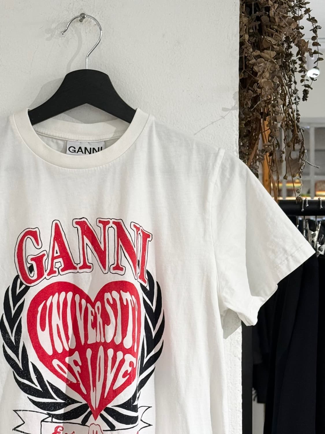 가니 하트 유니버시티 오브 러브 하프 슬리브 티셔츠 상품이미지3