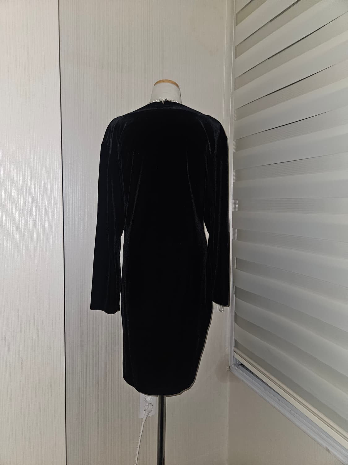 SASARI 히메 다크블랙 벨벳 원피스 상품이미지3