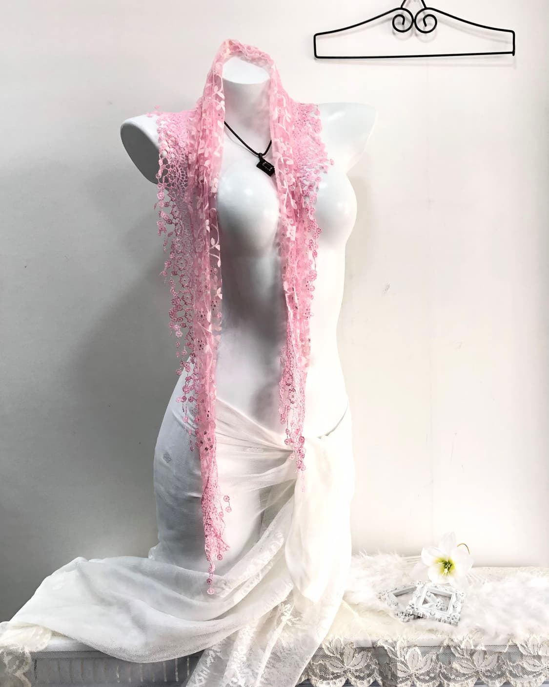 pink floral pattern shawl scarf  상품이미지1