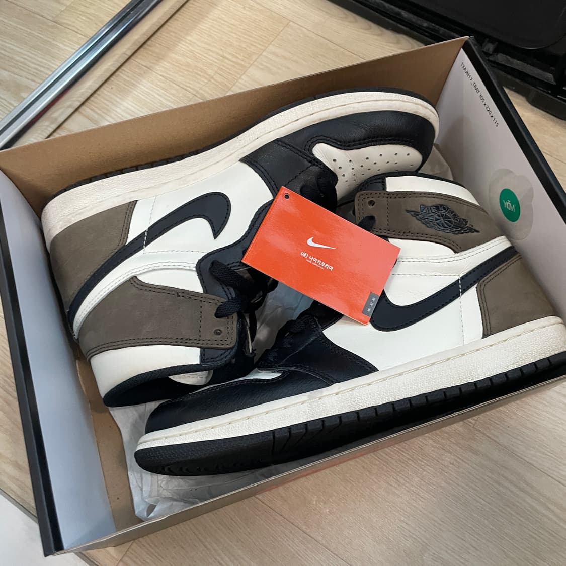 나이키 조던1 하이 다크모카 260mm 상품이미지8