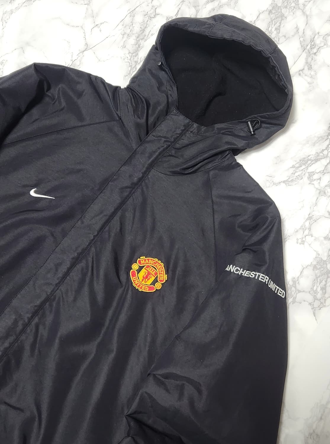 나이키 맨체스터 유나이티드 00s 바람막이 후드 자켓
 상품이미지3