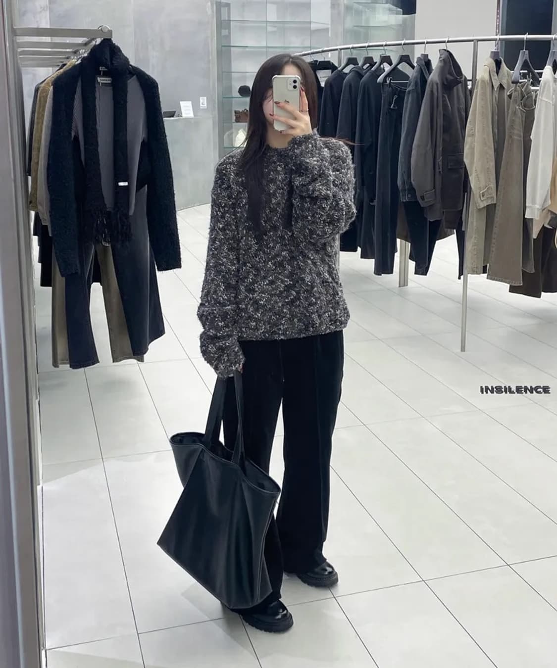 인사일런스우먼 멀티 부클 니트 차콜 상품이미지2