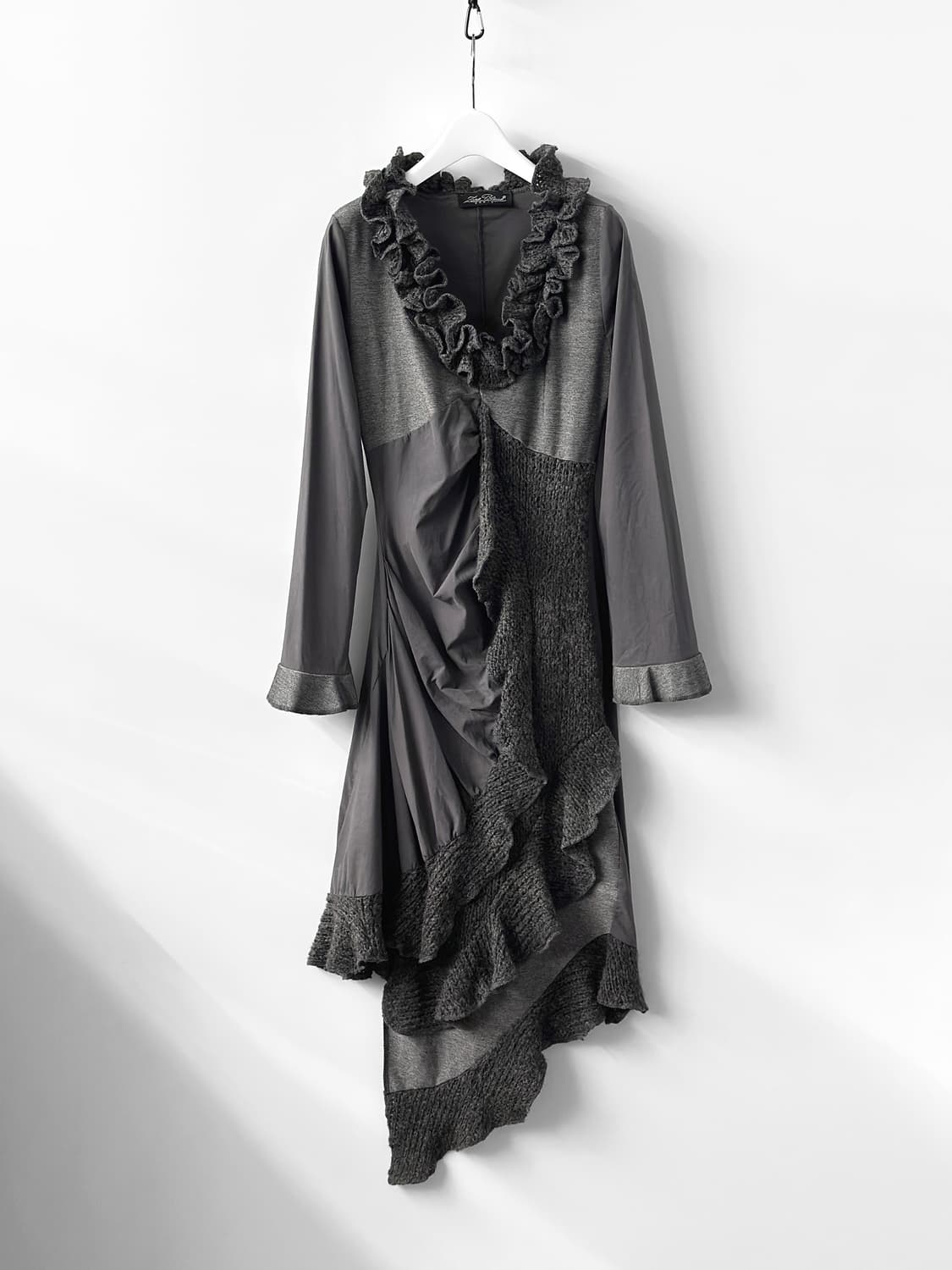 존 블루 파리 애시메트릭 러플 니트 믹스 드레스 상품이미지1