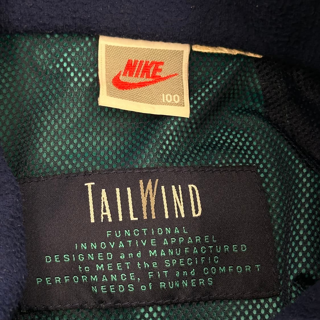 100 나이키 F. I. T. 테일원드 바람막이 상품이미지4