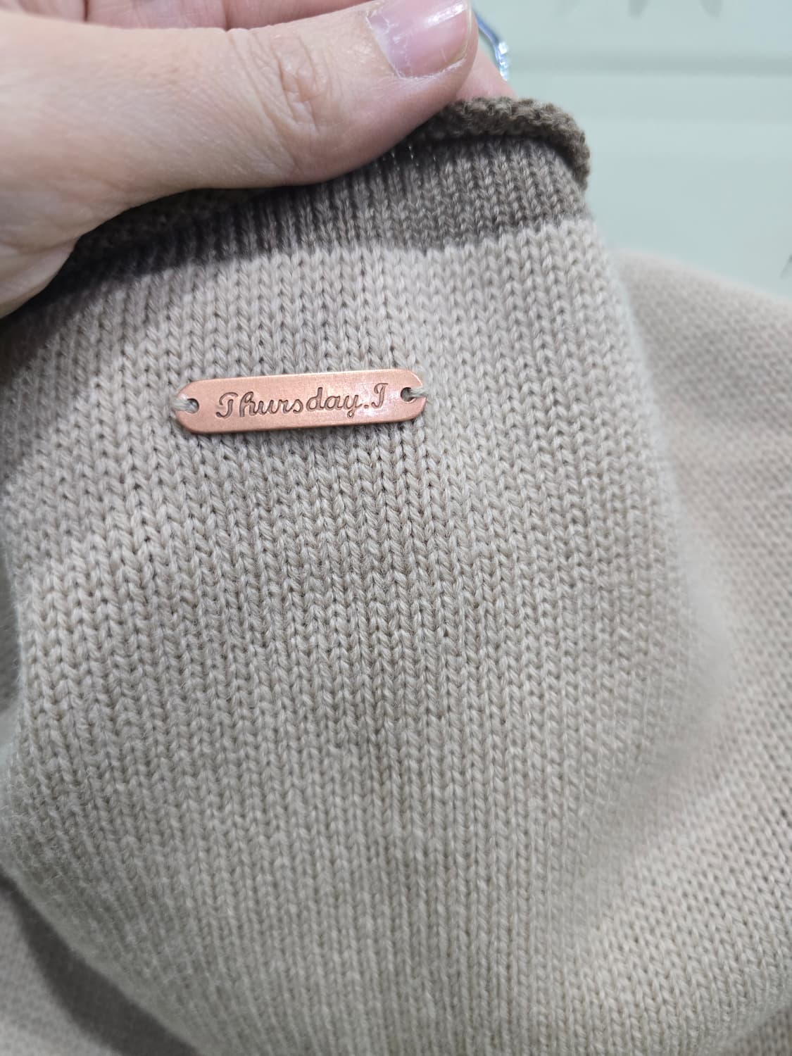 Thursday Island  패턴 니트 조끼 가디건 베이지 상품이미지4