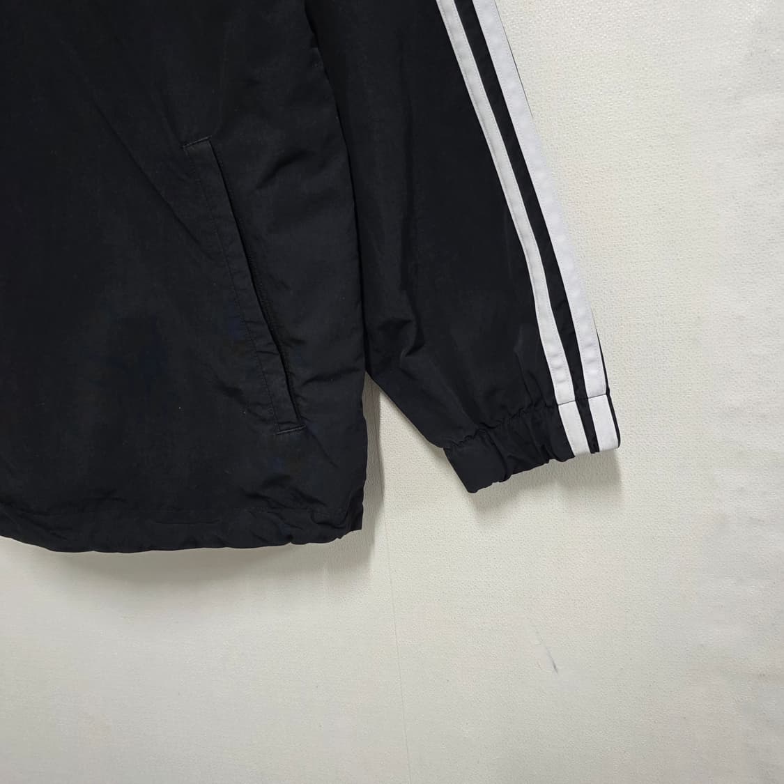 L 아디다스 검흰 삼선 오버핏 후드 아노락 바람막이 (사진참고) 상품이미지3