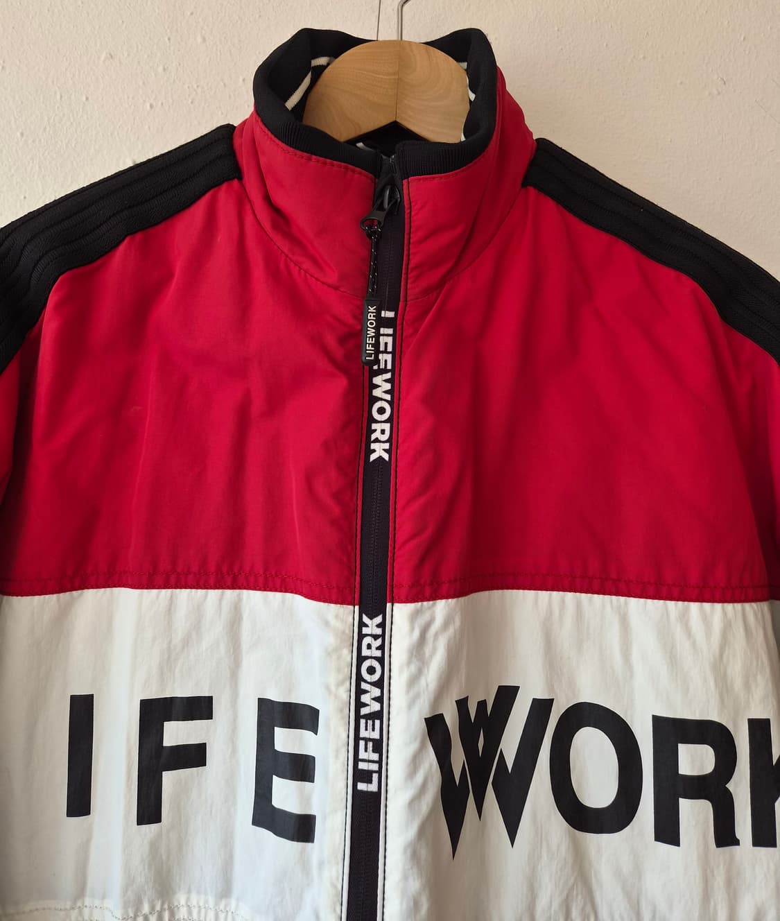 라이프워크 남성 경량패딩
 상품이미지2