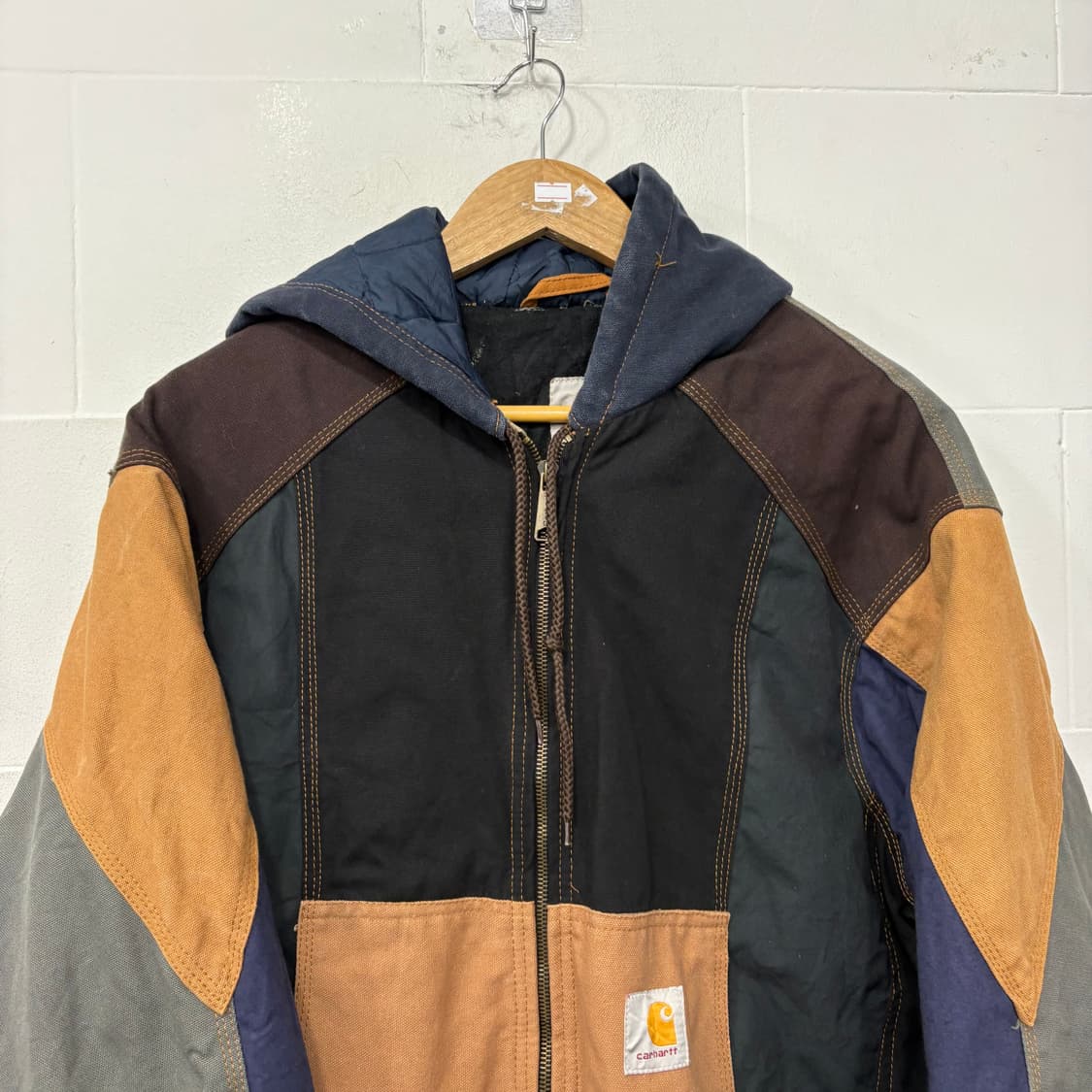 칼하트 패치워크 자켓 상품이미지2