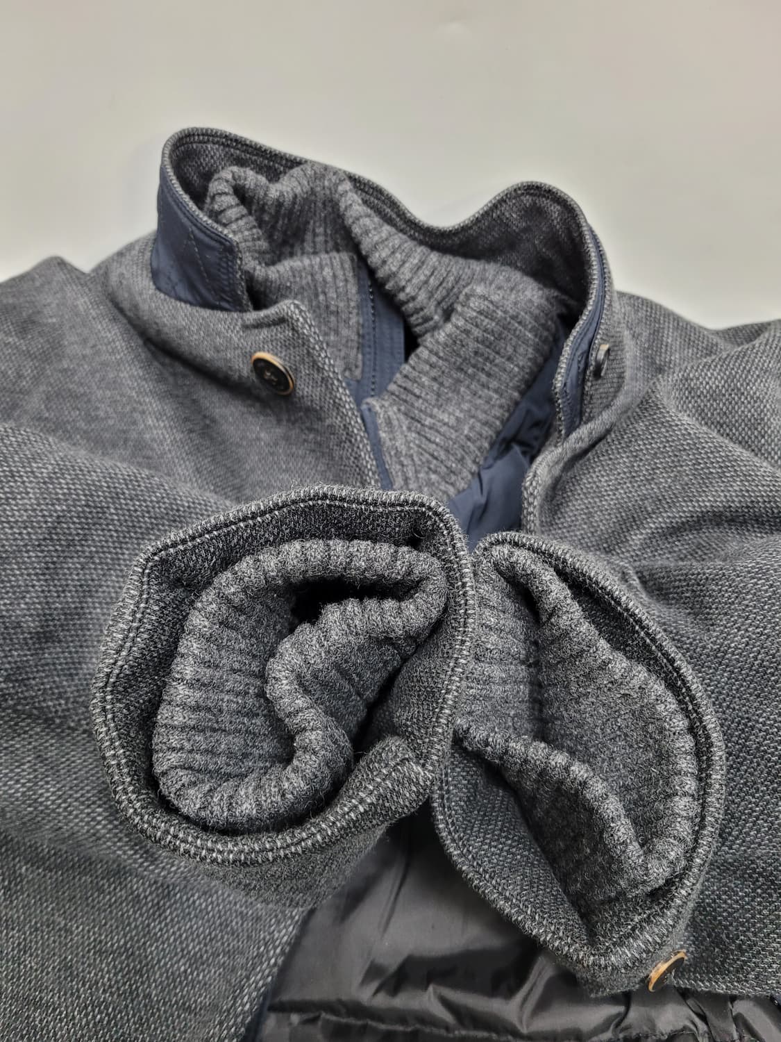 series 시리즈 이중 플라켓 다운 패딩 코트 / 남 100 차콜 
 상품이미지6