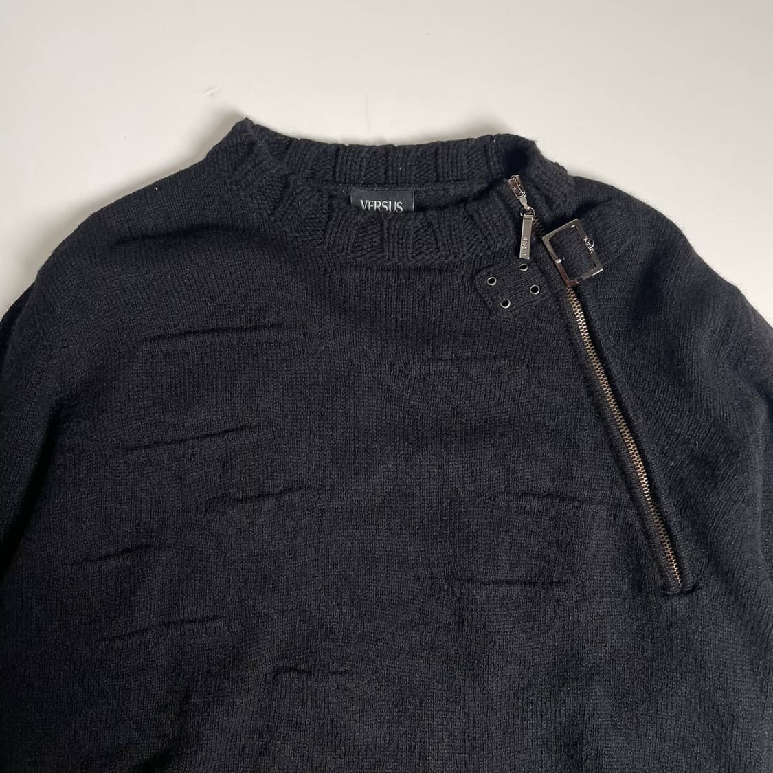 Versus 3D 스트라이프 넥 지퍼 울 100 니트 (italy)   상품이미지3