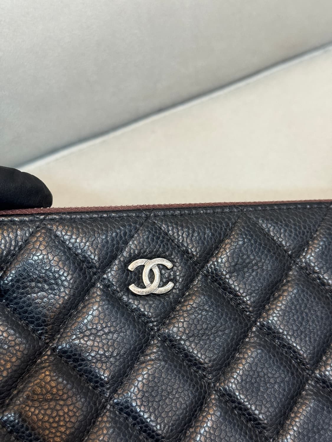 샤넬 캐비어 뉴미듐 클러치  상품이미지3