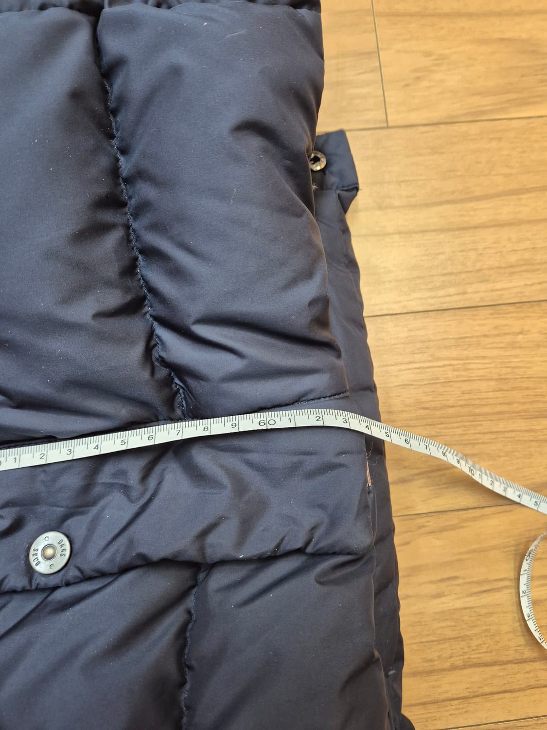 닥스 키즈 아동 패딩 110사이즈입니다. 솜털, 깃털 충전재로 가볍고 따 상품이미지3