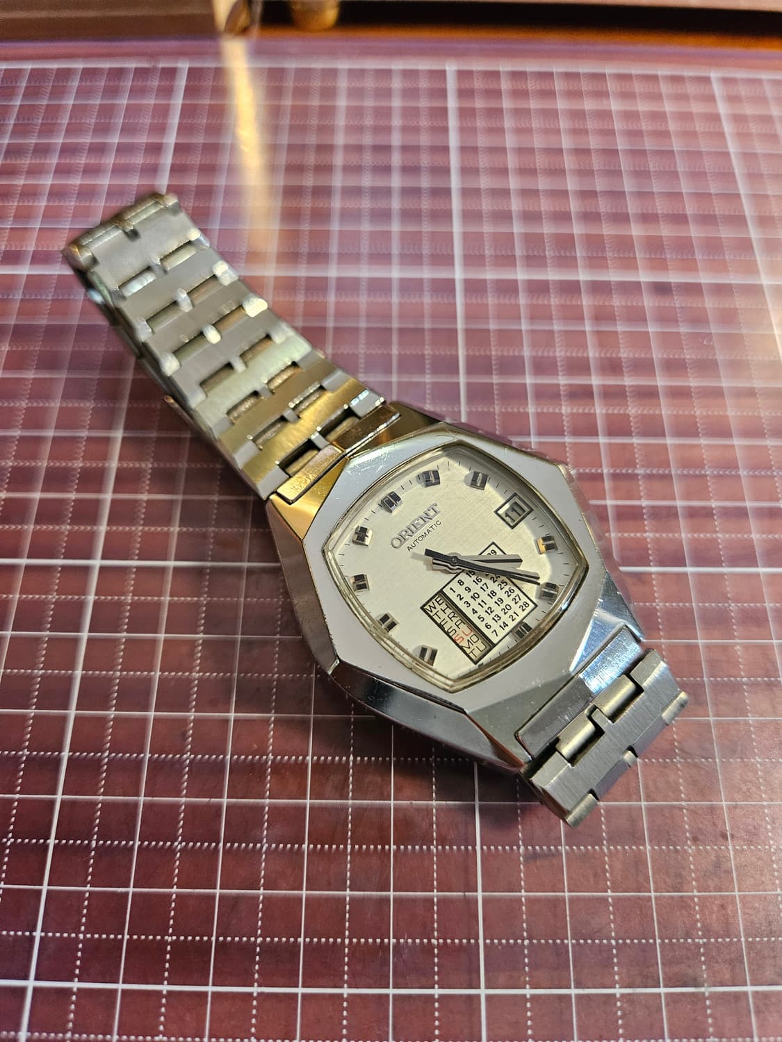 오리엔트 70s 빈티지 오토매틱 만년달력 시계 상품이미지5