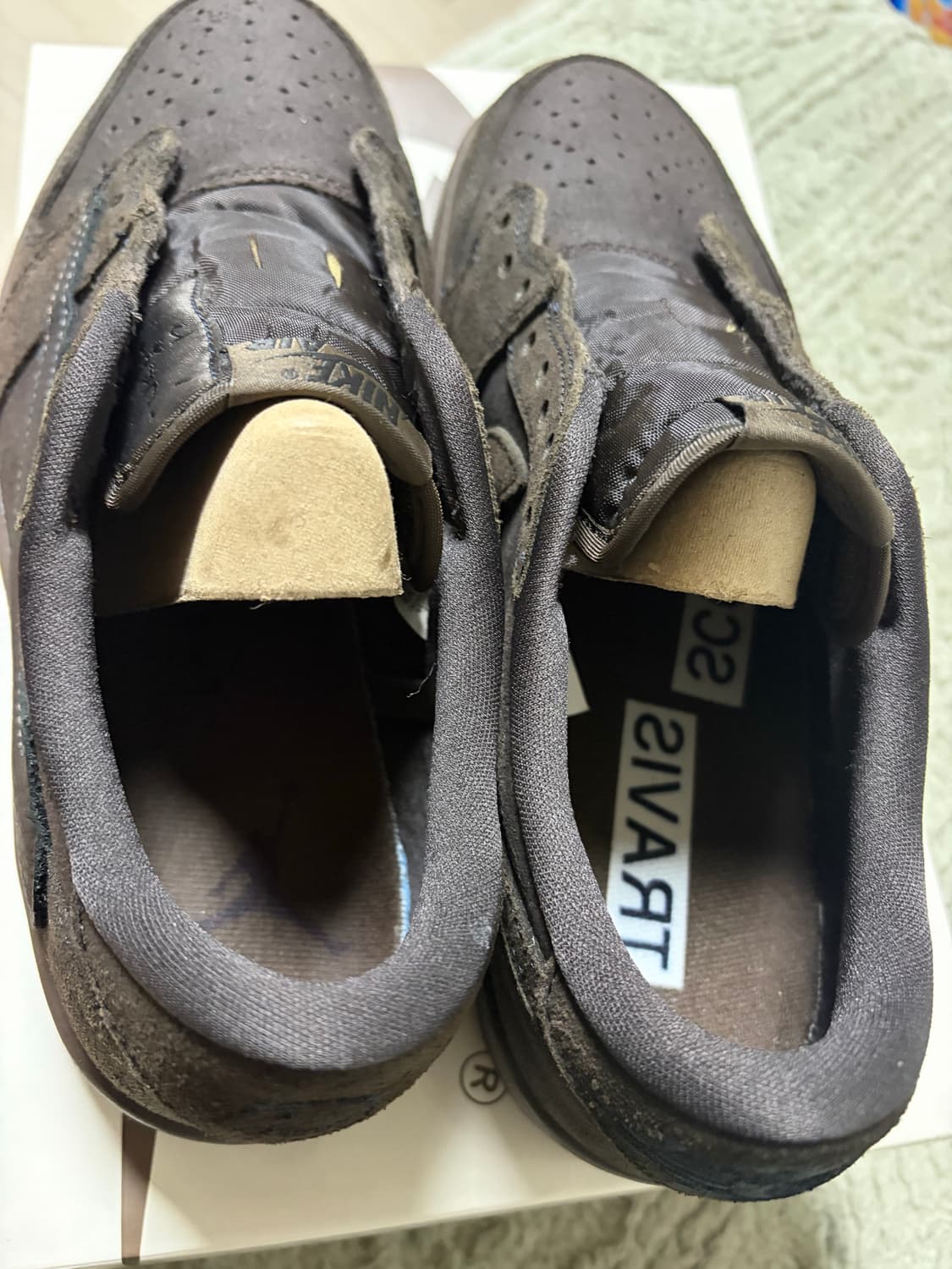 나이키 트레비스 스캇 벨벳 브라운 상품이미지2