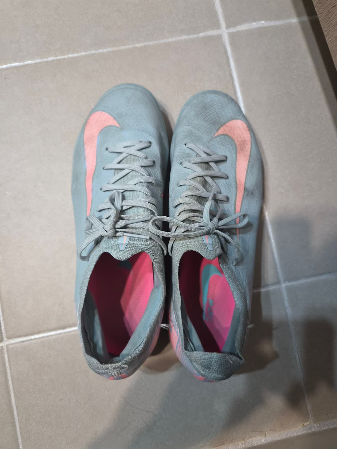 나이키 머큐리얼 베이퍼16 풋살화 상품이미지1