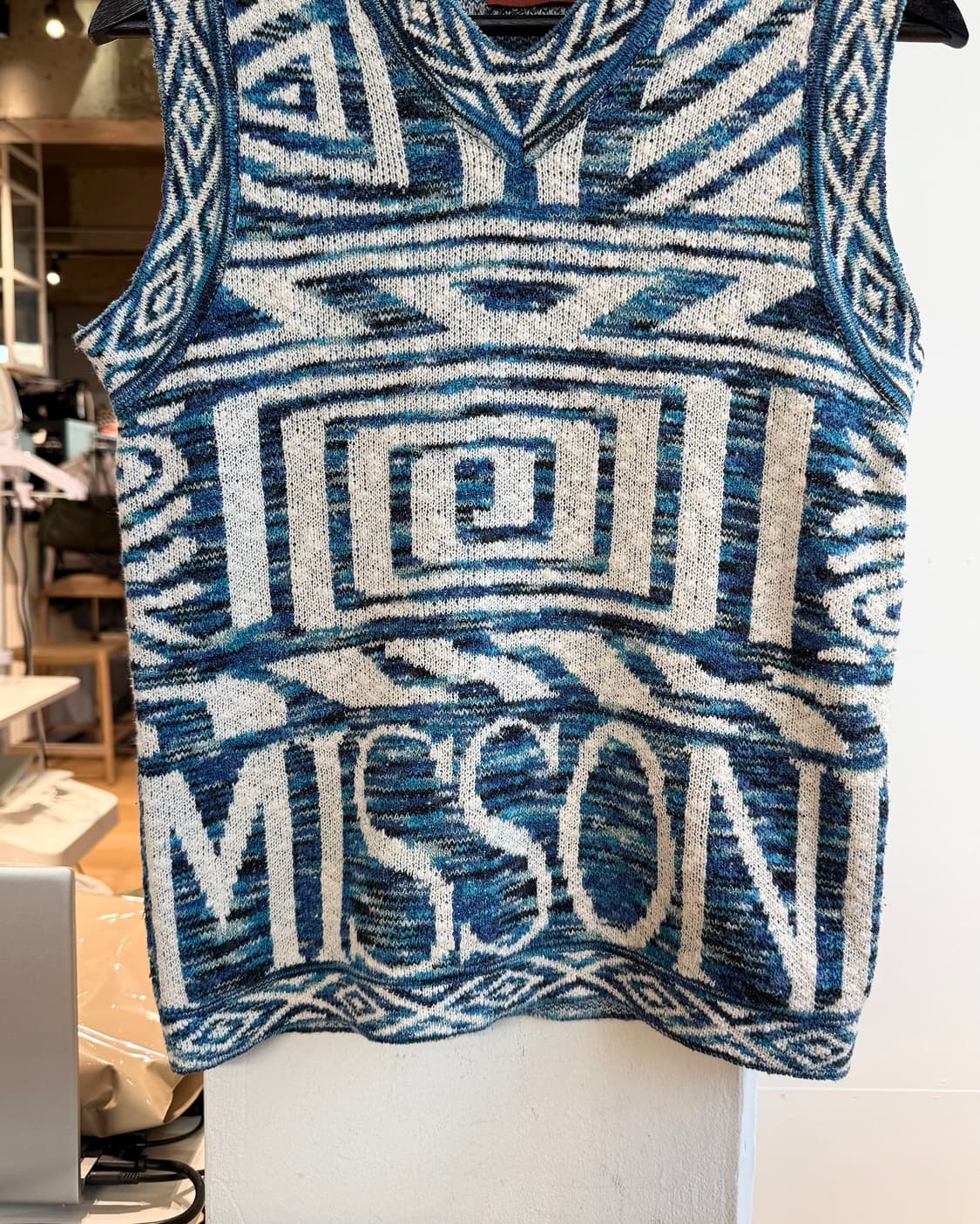 미쏘니 블루 에스닉 패턴 니트 베스트 상품이미지6