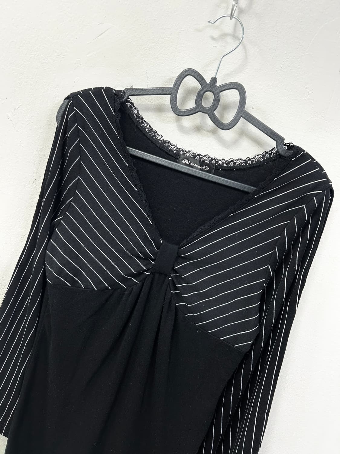 [PICISCASE] 오네갸루 트임 리본 스트라이프 롱슬리브 상품이미지7