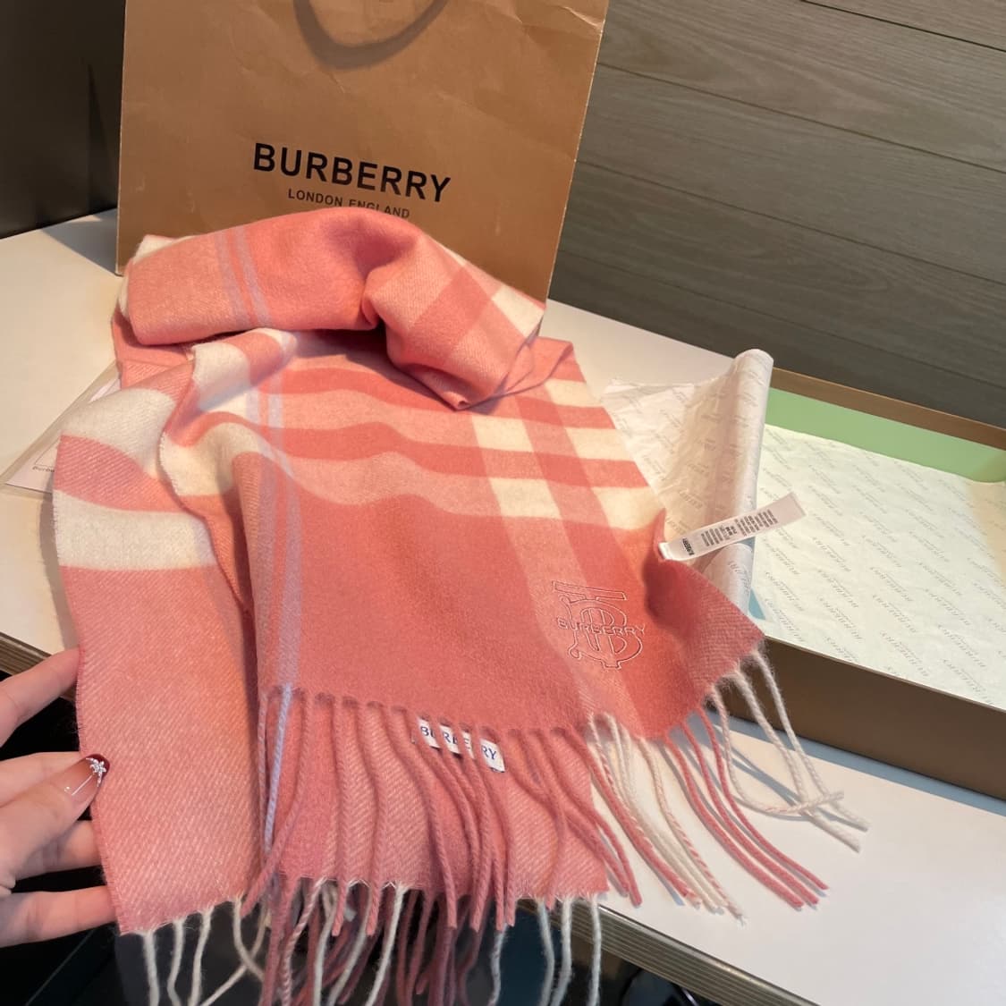 버버리 양면 머플러 램스울 100% 추동 단품
 상품이미지4