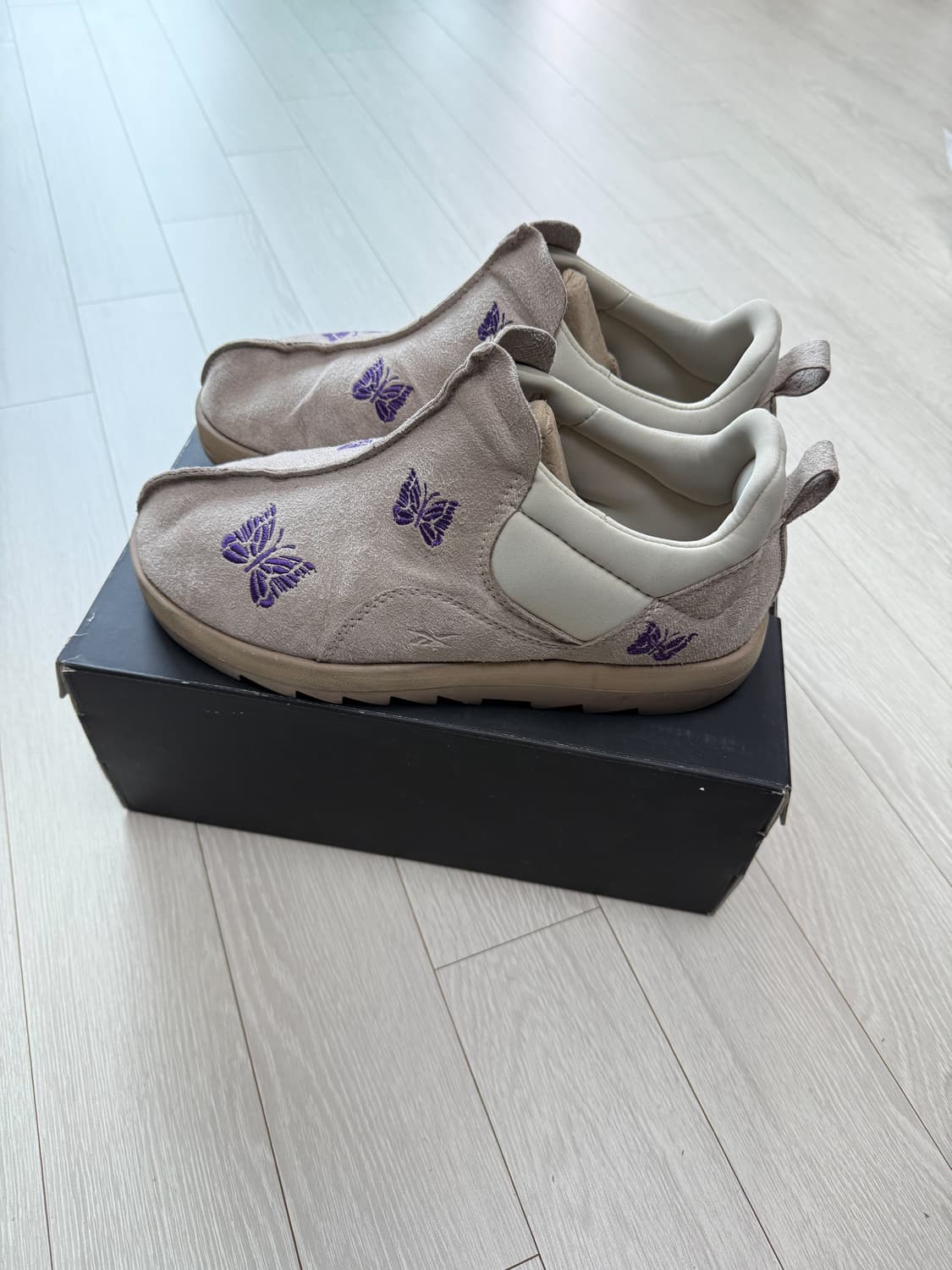 리복 니들스 비트닉 목 모던 베이지 익스트림 퍼플 상품이미지2