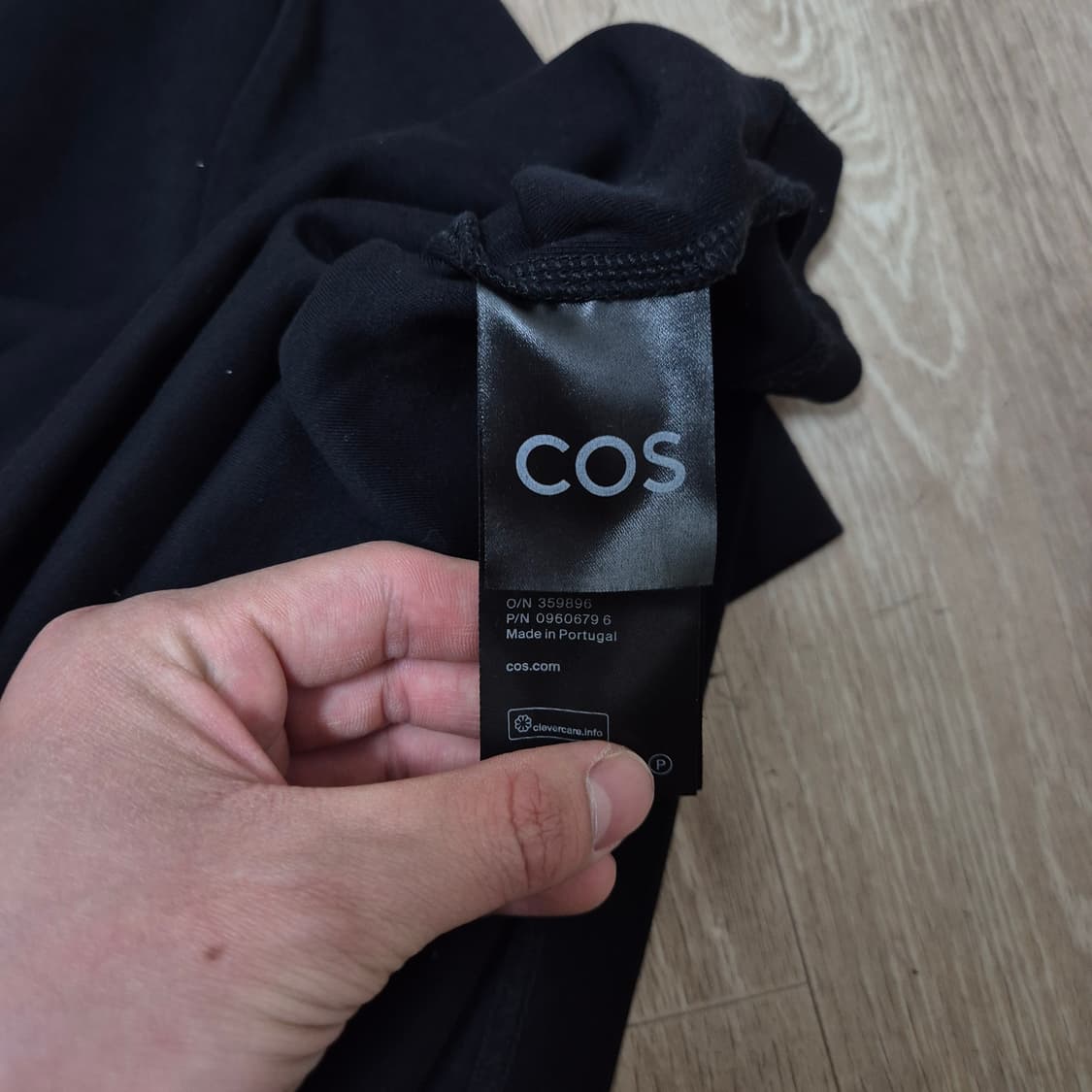 COS 코스 블랙 반팔티셔츠 M(95) 상품이미지5