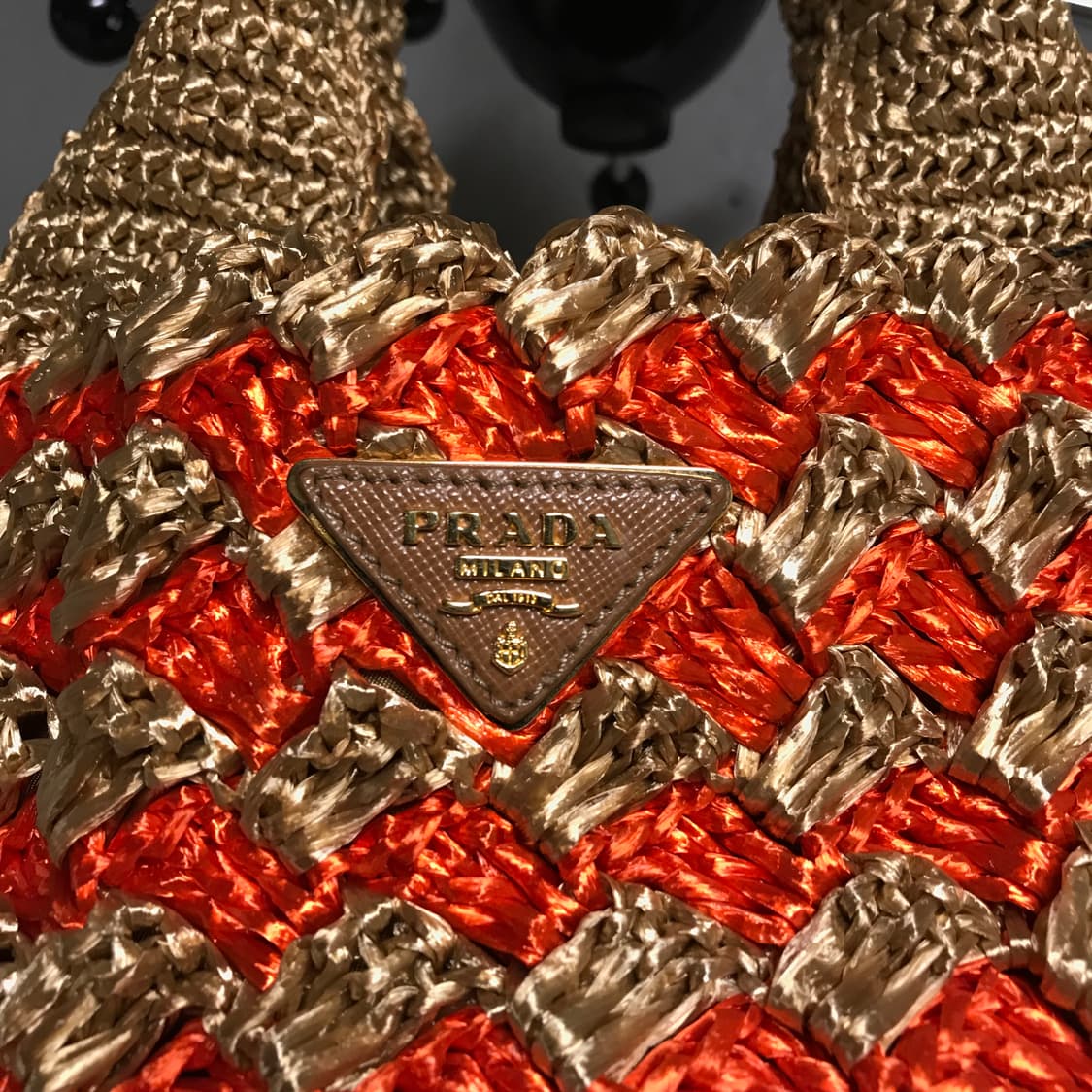 프라다 크로셰 토트백 상품이미지3