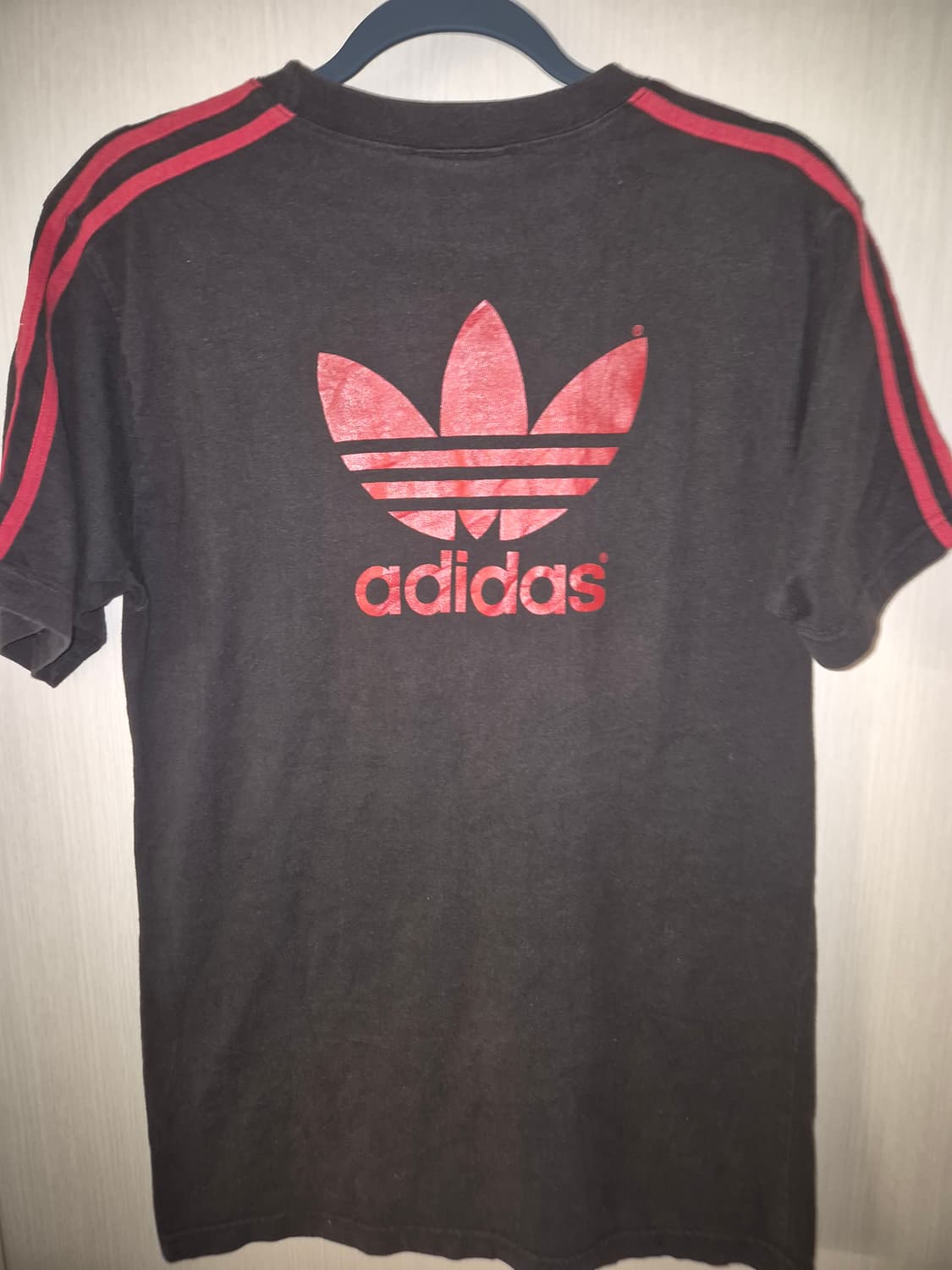 베이프맛 아디다스 빈티지 올드스쿨 반팔 블랙 레드 M 상품이미지1