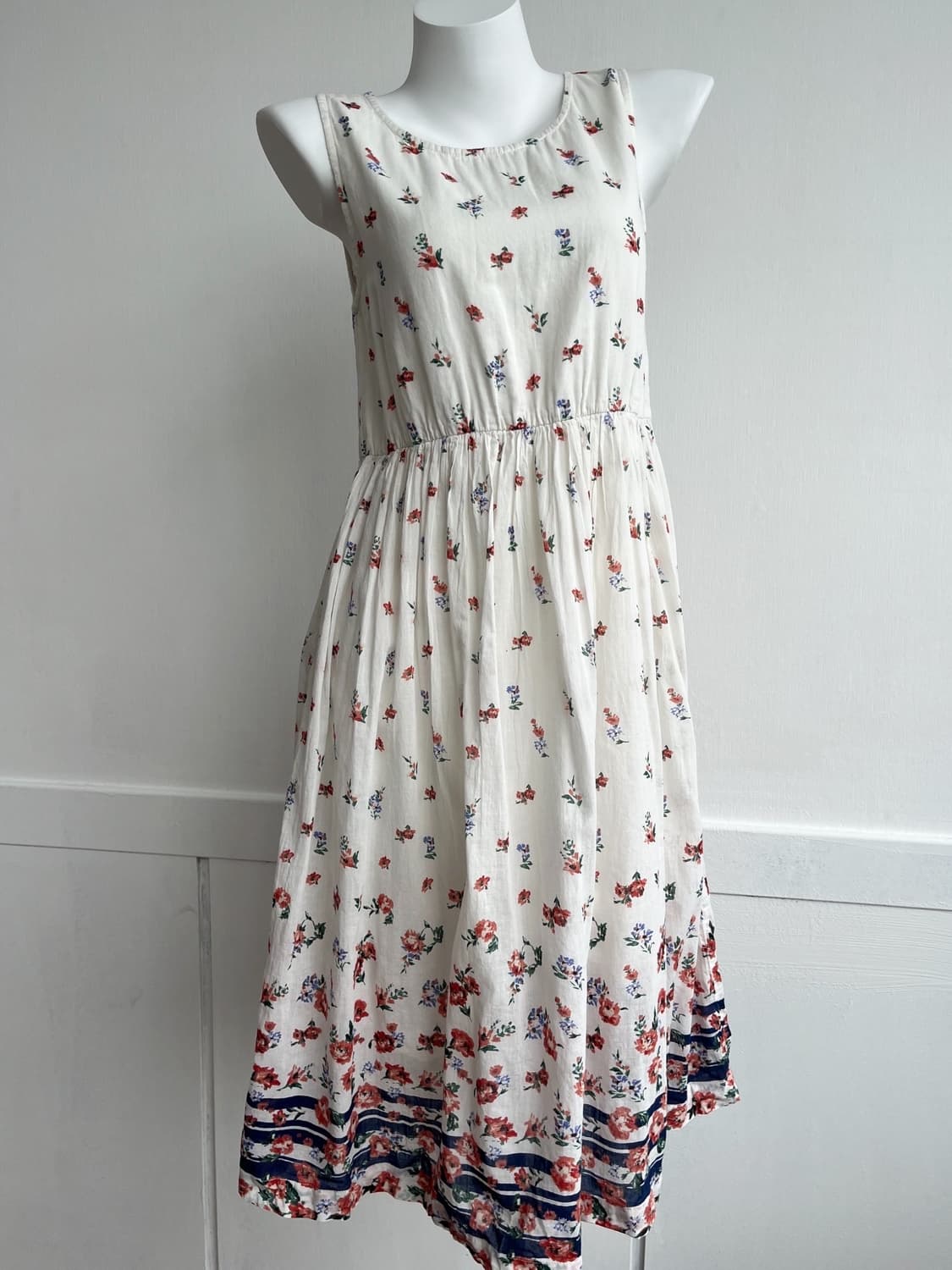 *SALE) 아이보리 플로럴 민소매 롱 원피스 상품이미지1