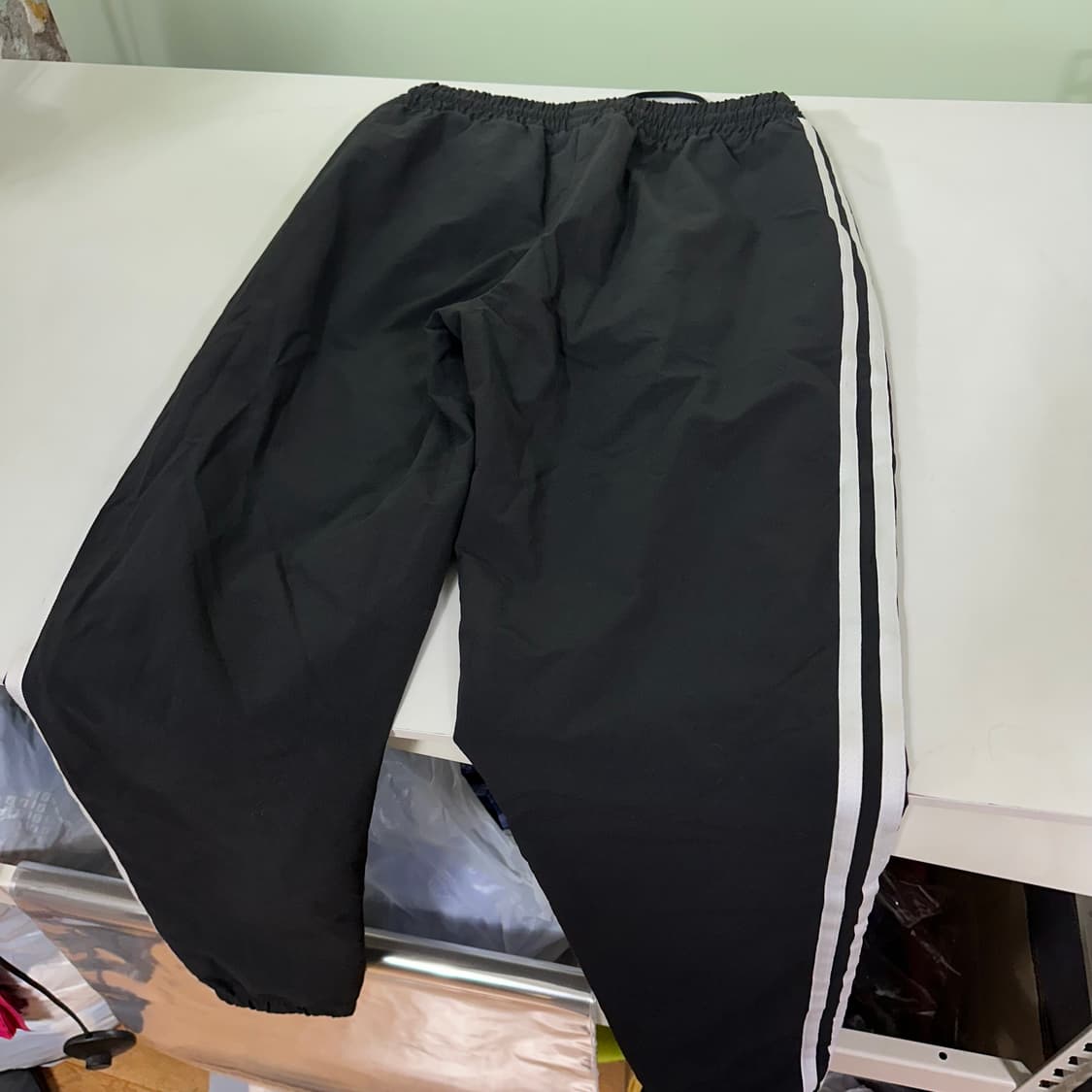 S 아디다스오리지날 레귤러핏 블랙 3스트라이프 바막재질 나일론팬츠 상품이미지5
